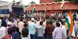 आरा में आदिवासी लोहार समुदाय रेल रोको आंदोलन